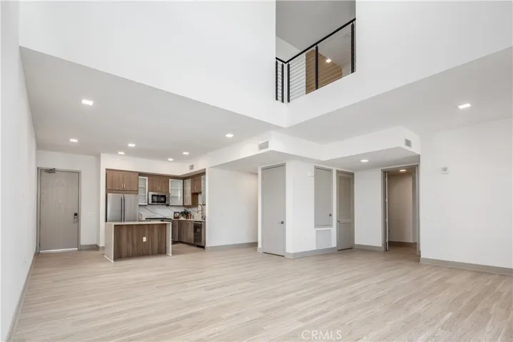 6800 Variel Avenue 204, Canoga Park, California 91303 — photo 4
