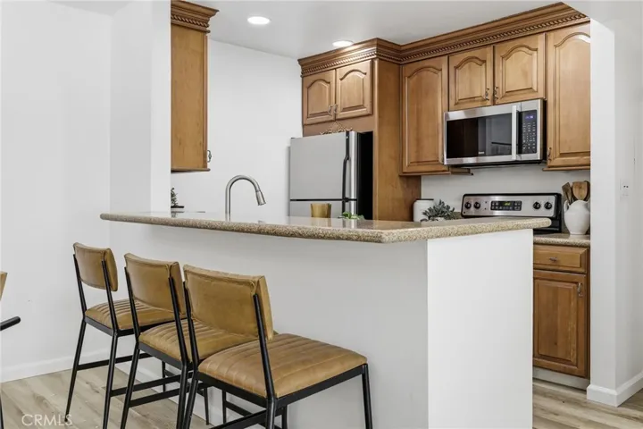5257 Radford Avenue 212, Valley Village, California 91607
