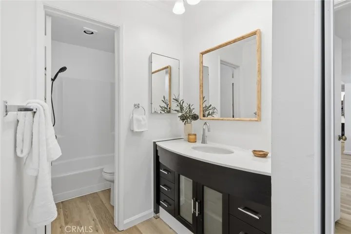 5257 Radford Avenue 212, Valley Village, California 91607