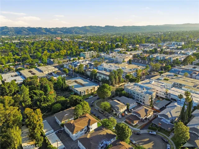 5257 Radford Avenue 212, Valley Village, California 91607