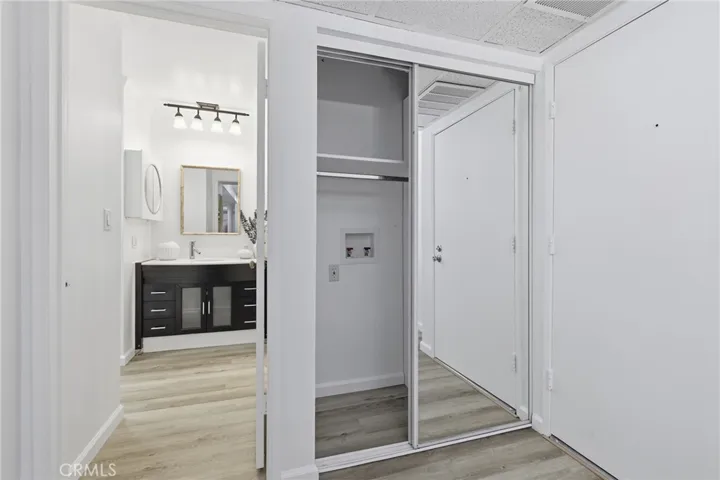 5257 Radford Avenue 212, Valley Village, California 91607