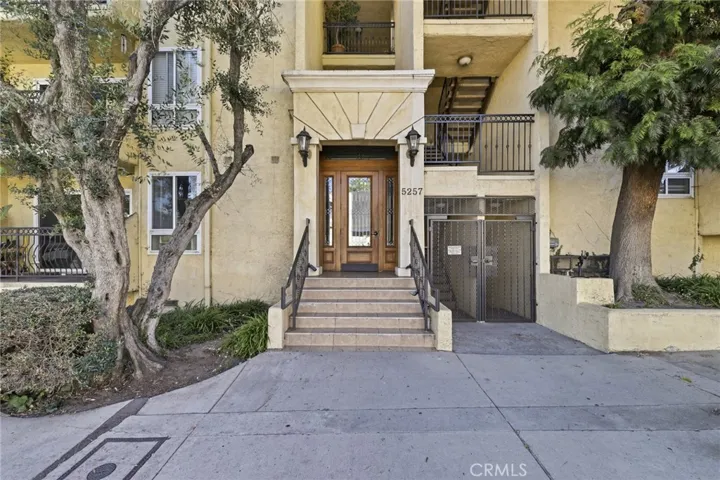 5257 Radford Avenue 212, Valley Village, California 91607