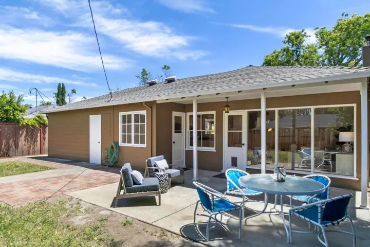 2766 Massachusetts Avenue, Redwood City, California 94061
