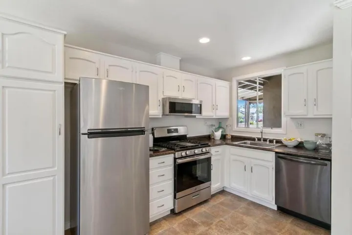 2766 Massachusetts Avenue, Redwood City, California 94061