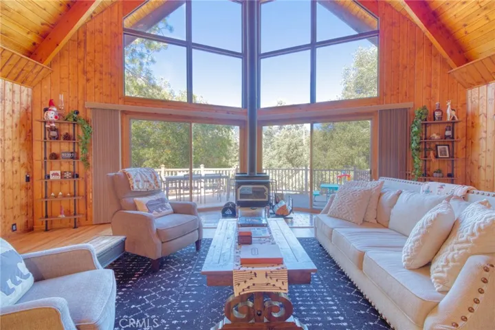 1604 Blackbird, Wrightwood, California 92397