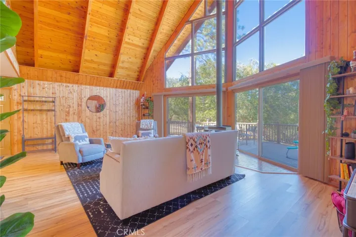 1604 Blackbird, Wrightwood, California 92397