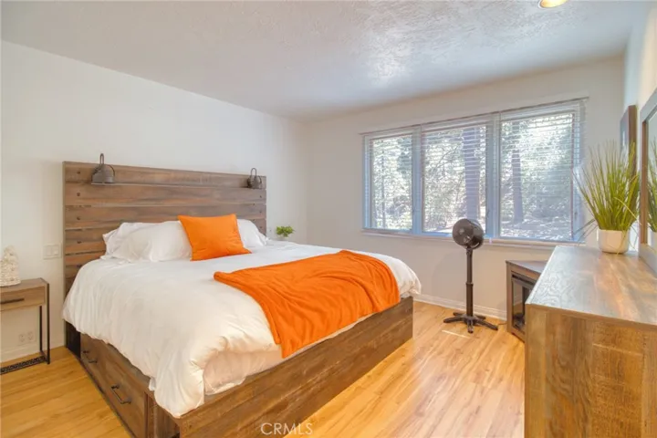 1604 Blackbird, Wrightwood, California 92397