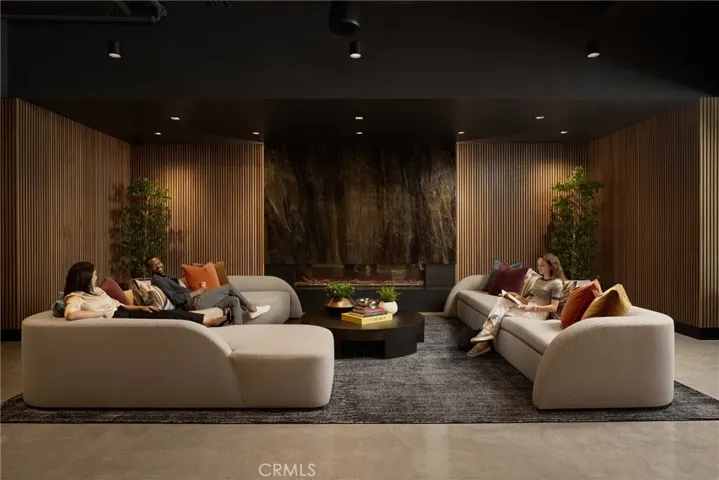 21010 Erwin Street 521, Woodland Hills, California 91367
