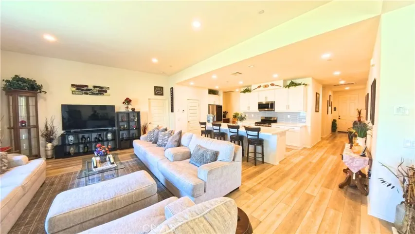 1413 Reeds, San Jacinto, California 92582
