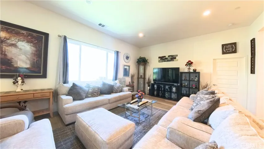 1413 Reeds, San Jacinto, California 92582