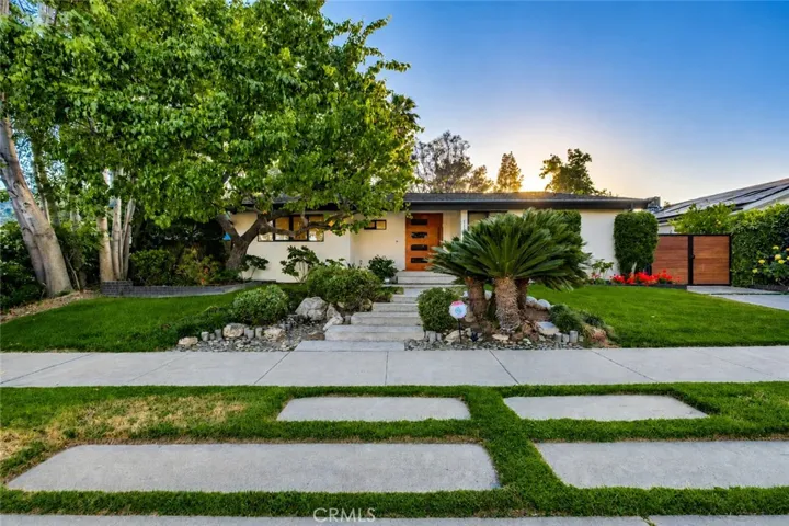 5715 Corteen, Valley Village, California 91607