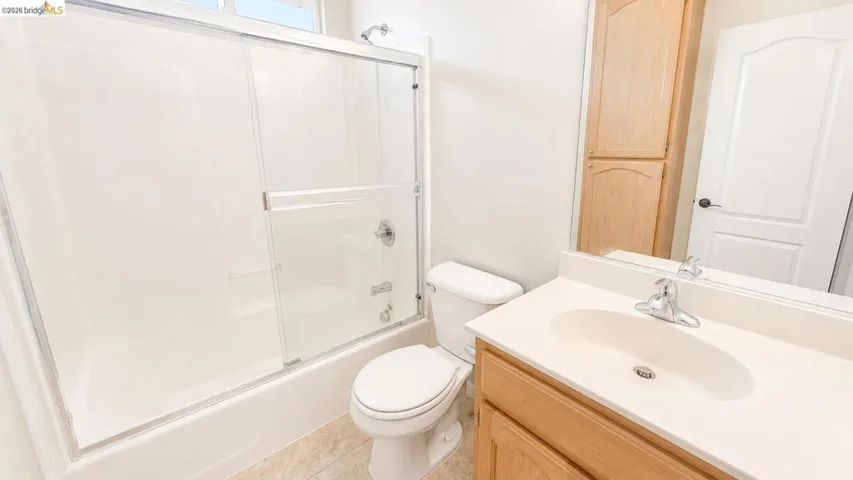 62 W Brookside Dr, Cloverdale, California 95425