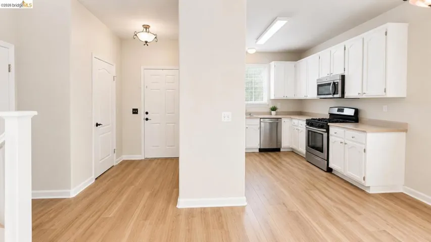 62 W Brookside Dr, Cloverdale, California 95425