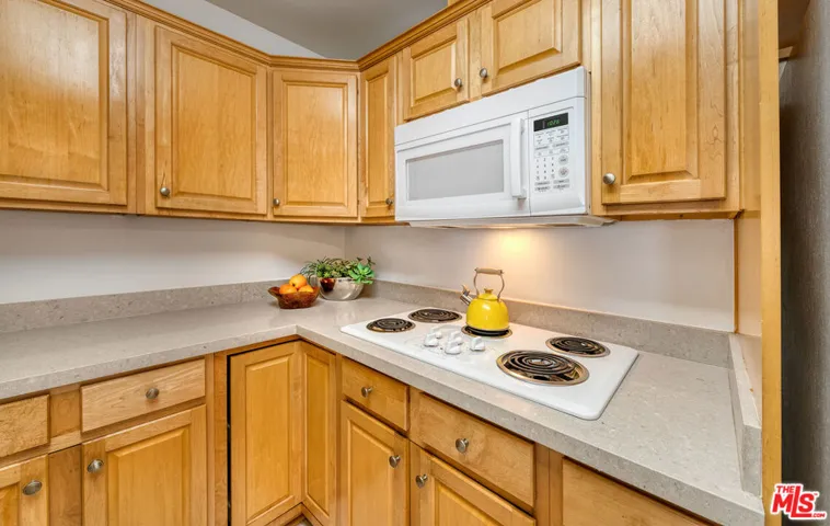 6250 Buckingham 204, Culver City, California 90230