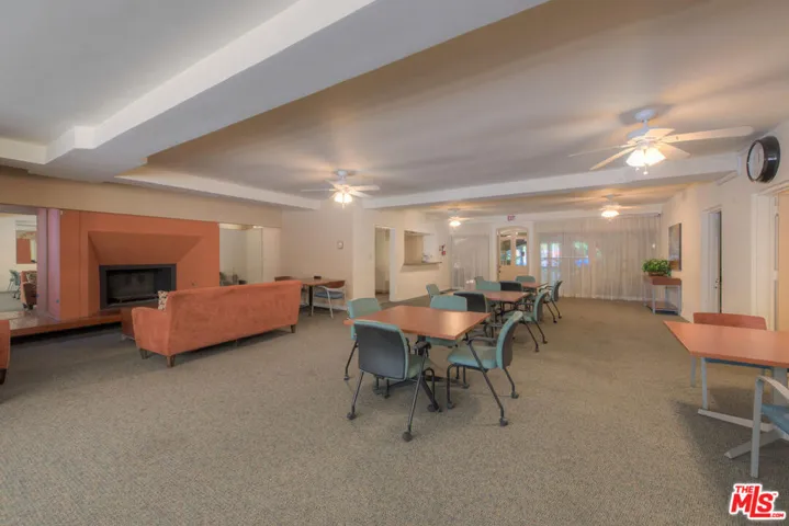 6250 Buckingham 204, Culver City, California 90230