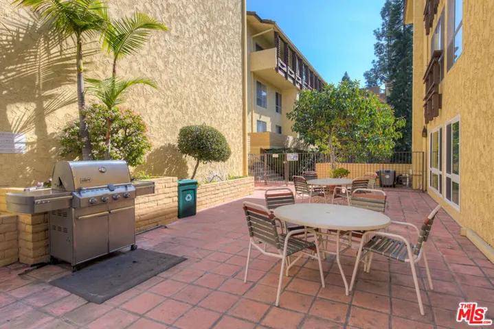 6250 Buckingham 204, Culver City, California 90230