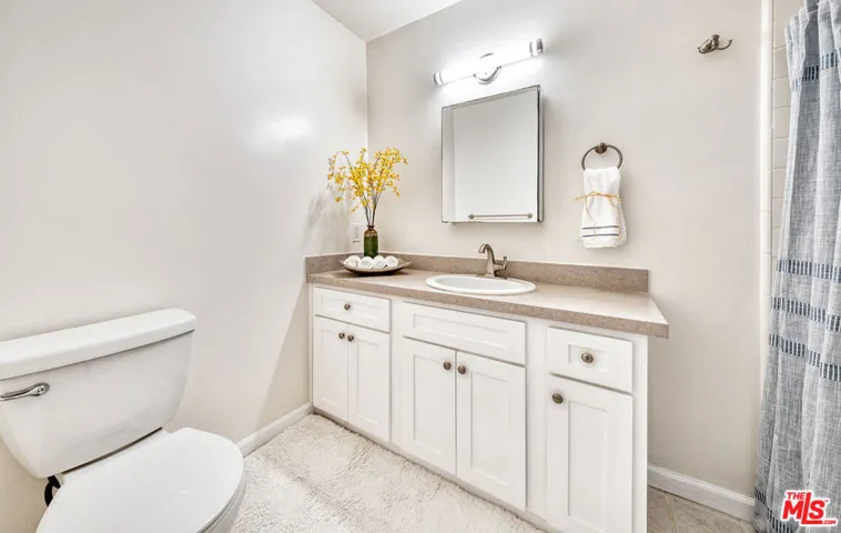 6250 Buckingham 204, Culver City, California 90230