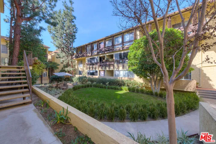 6250 Buckingham 204, Culver City, California 90230