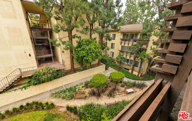6250 Buckingham 204, Culver City, California 90230