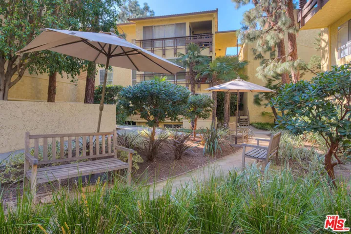 6250 Buckingham 204, Culver City, California 90230