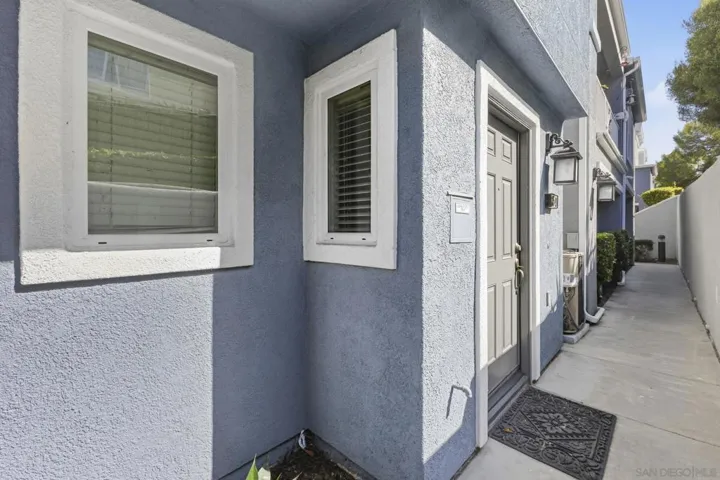 3549 Shoreline Bluff Lane, San Diego, California 92110
