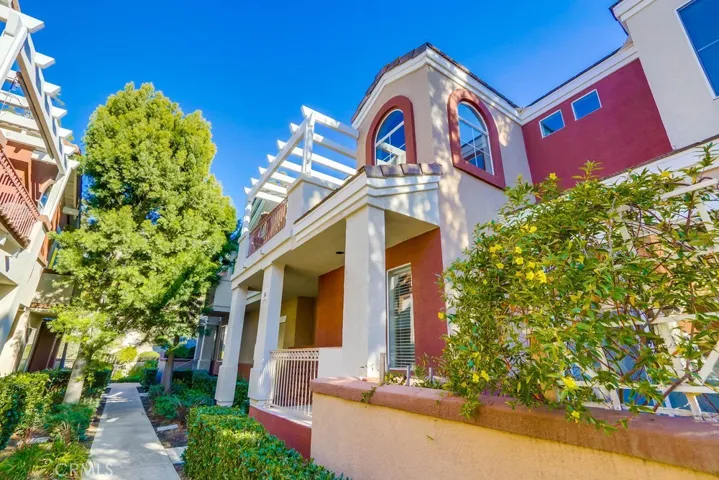 54 Santa Barbara Court, Lake Forest, California 92610