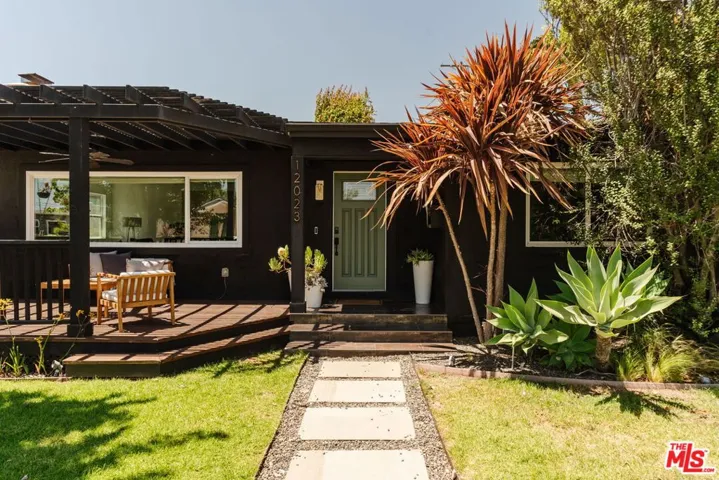 12023 Aneta Street, Culver City, California 90230