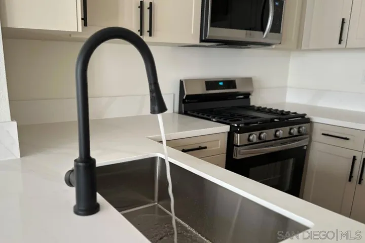 4536 Arizona 2, San Diego, California 92116