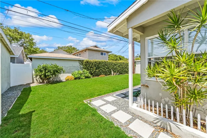 6721 E La Marimba, Long Beach, California 90815