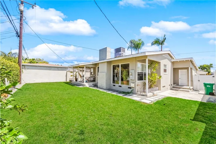 6721 E La Marimba, Long Beach, California 90815