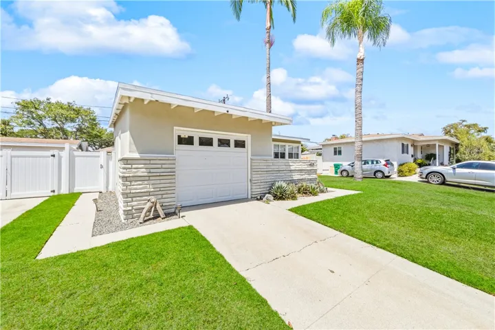 6721 E La Marimba, Long Beach, California 90815