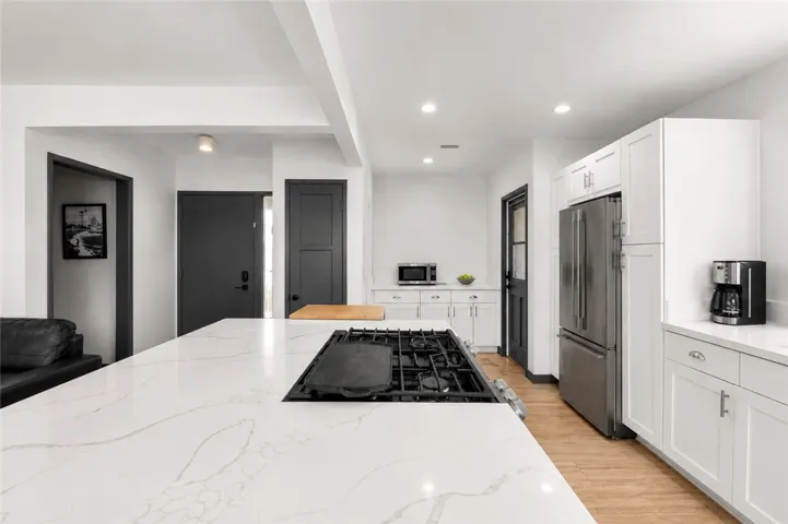6721 E La Marimba, Long Beach, California 90815