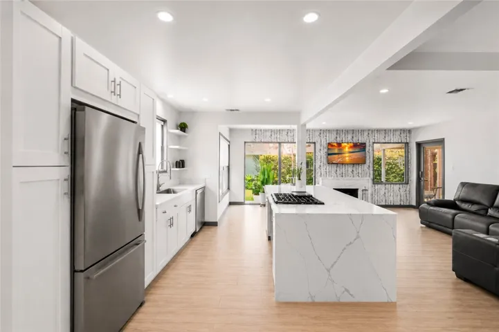 6721 E La Marimba, Long Beach, California 90815