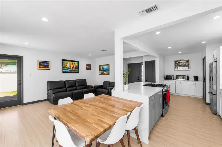 6721 E La Marimba, Long Beach, California 90815