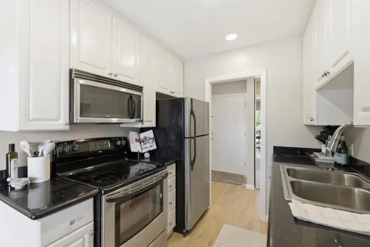 7150 Rainbow Drive 3, San Jose, California 95129