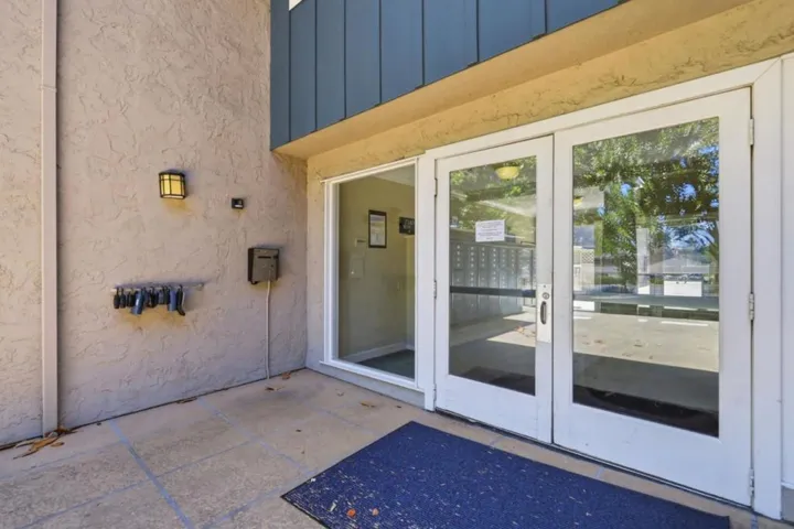 7150 Rainbow Drive 3, San Jose, California 95129