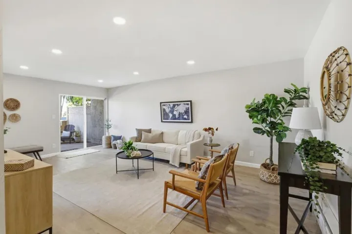 7150 Rainbow Drive 3, San Jose, California 95129