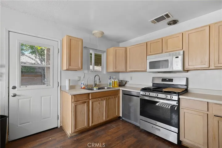 859 N Allen, Banning, California 92220