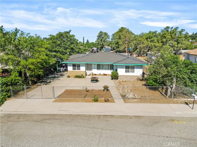 859 N Allen, Banning, California 92220