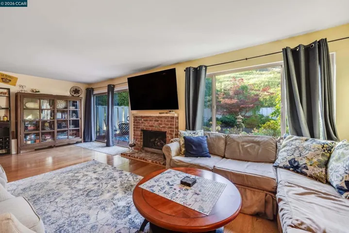 131 Ironwood, Oakland, California 94605