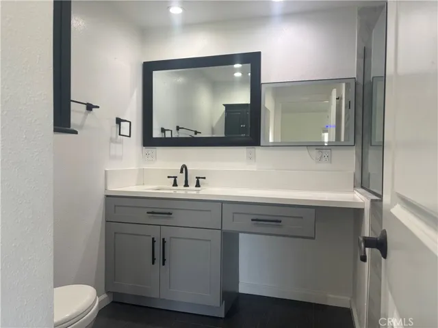 7547 Shoup Ave, West Hills, California 91307