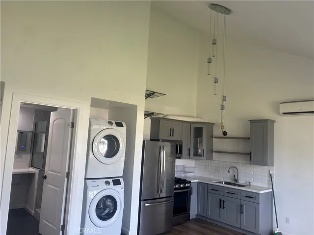 7547 Shoup Ave, West Hills, California 91307