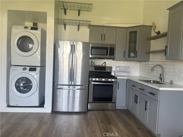 7547 Shoup Ave, West Hills, California 91307