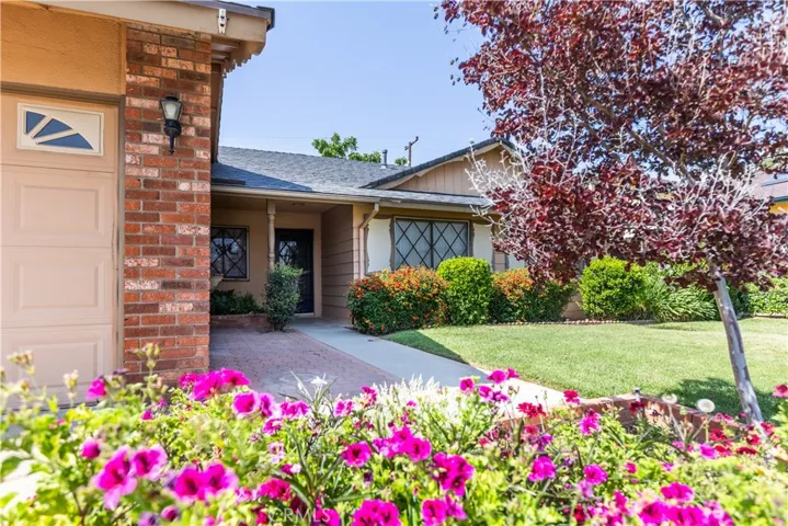 35250 Santa Rosa Drive, Yucaipa, California 92399