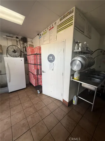 12180 Ridgecrest Road 518, Victorville, California 92395