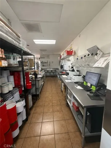 12180 Ridgecrest Road 518, Victorville, California 92395