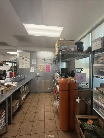 12180 Ridgecrest Road 518, Victorville, California 92395