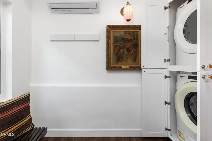 2537 Crestmoore Pl 039-mls