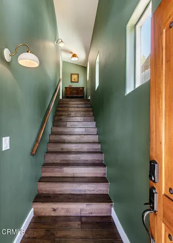 2537 Crestmoore Pl 009-mls