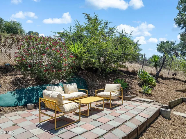2537 Crestmoore Pl 043-mls